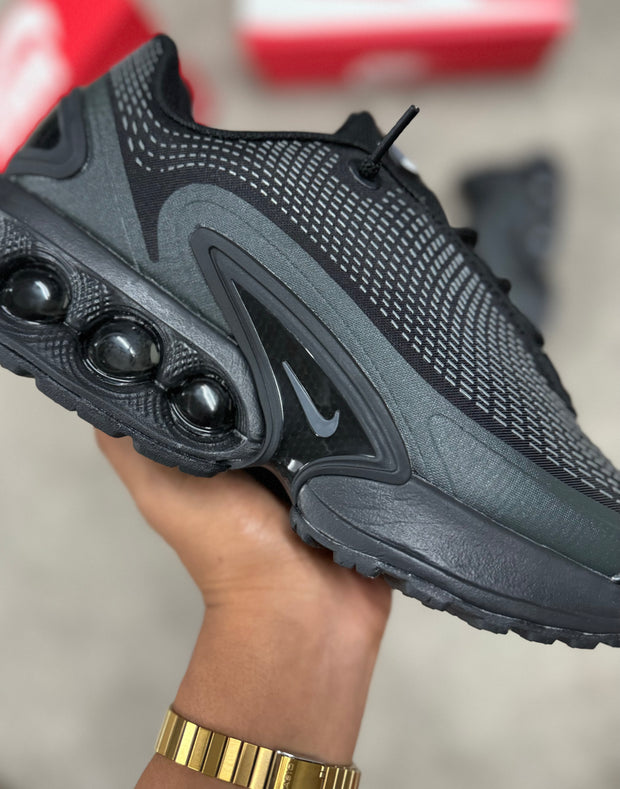 NIKE DN
