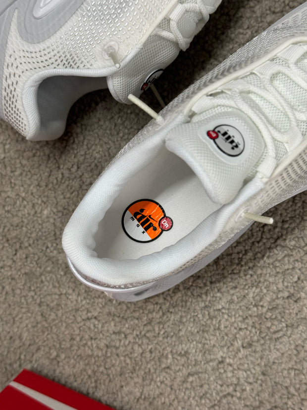 NIKE DN