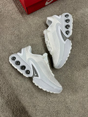 NIKE DN