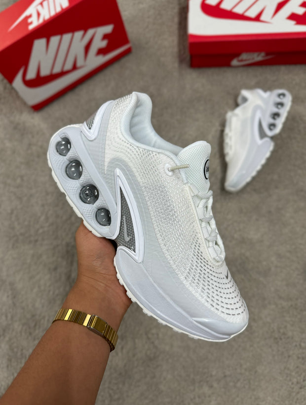 NIKE DN
