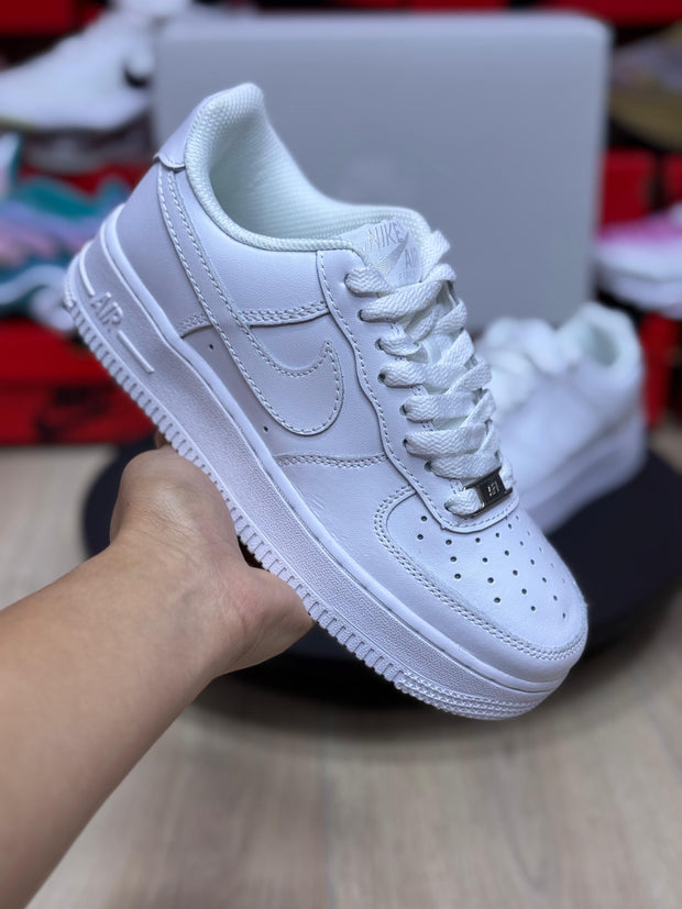 NIKE AIRFORCE
