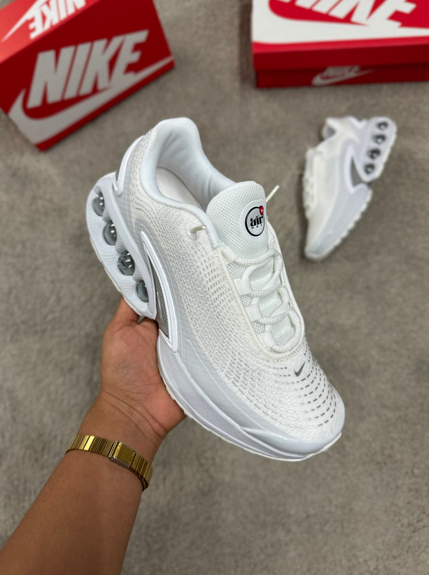 NIKE DN