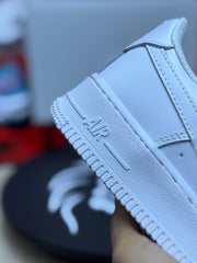 NIKE AIRFORCE