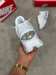 NIKE DN