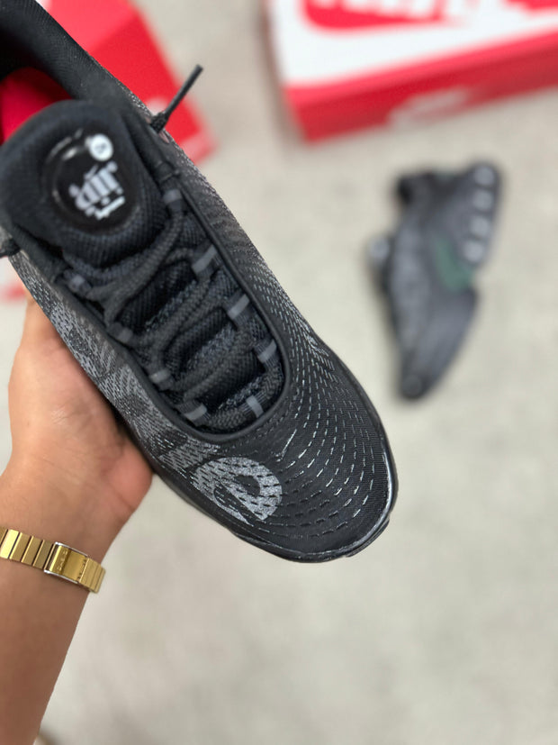 NIKE DN